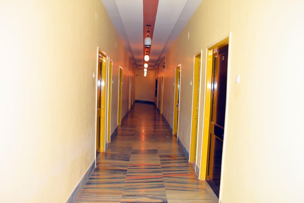 Hotel Triveni Balangir Exterior photo